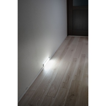 注文コード:05023458 LED多目的灯 明暗人感30cm 昼光色 - ELPA