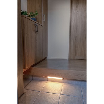 注文コード:05023571 LED多目的灯 明暗人感30cm 電球色 - ELPA