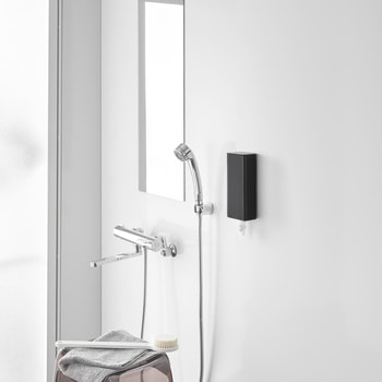 注文コード:60904895 マグネットバスルーム詰め替えパウチディスペンサー収納ホルダー タワー S ブラック 山崎実業