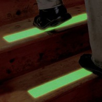 注文コード:76625414 滑り止めシート(蓄光) エスコ