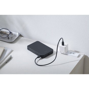 注文コード:82730527 薄型モバイルバッテリー 10,000mAh - アイリスオーヤマ