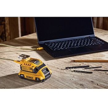 注文コード:83113829 18V Li-ion USB PDポータブル充電器 - DEWALT