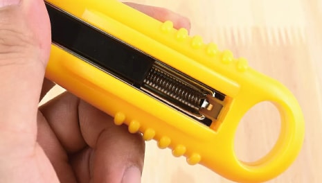 本体内のバネ仕様