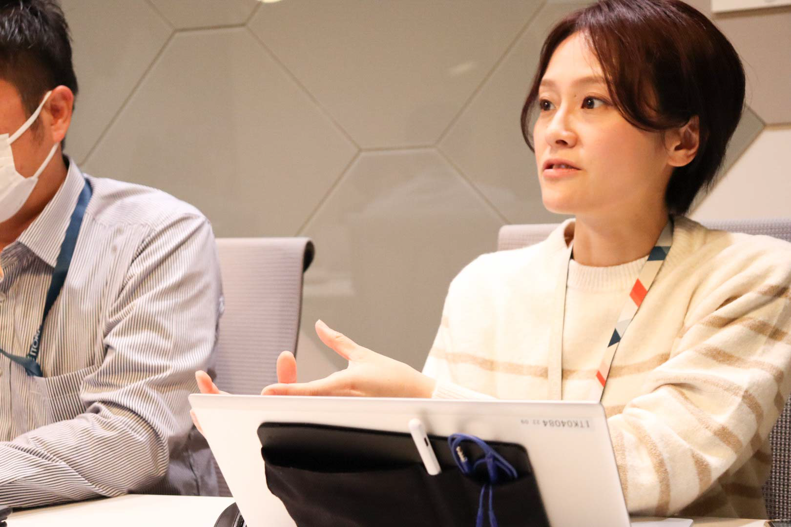 岩瀬と対談の様子