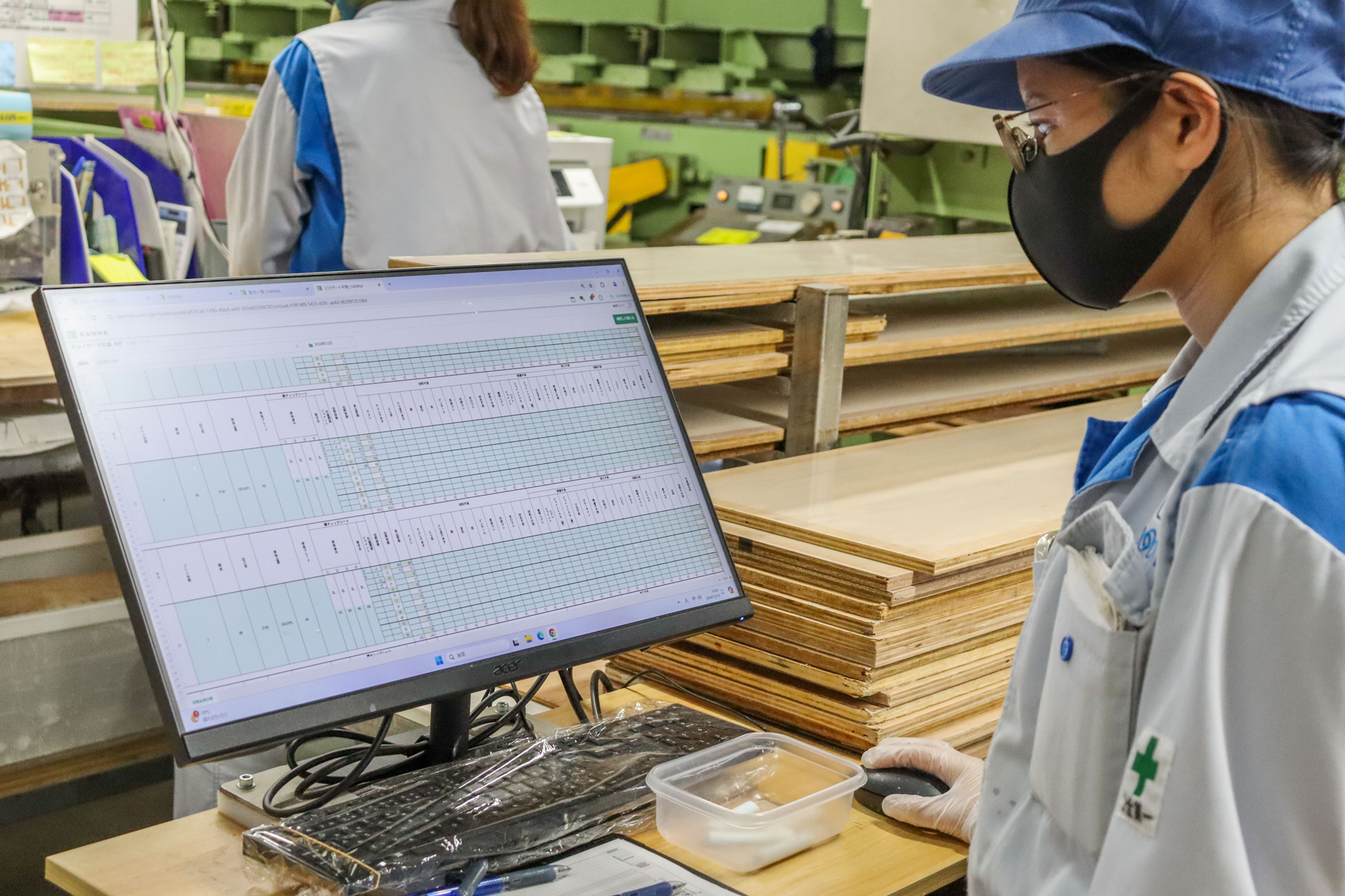 KANNAで品質管理を行う様子