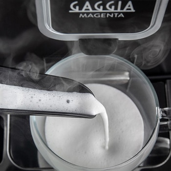 マジェンタ ミルク GAGGIA