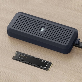 HyperDrive Next USB4 NVMe SSD エンクロージャー HYPER