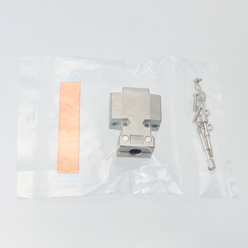 17JE-23090-02(D8C2)-CG 17JE�V���[�Y�s���R�l�N�^�P�[�X�t �t�W�N��(��:DDK/���d�q�H��) 04536227