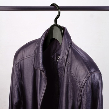 コート&革ジャン専用ハンガー(袋入) BK - サワフジ