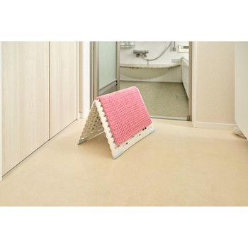 SUSU 抗菌ふわふわ雲ごこちバスマット 35×50cm CONDOR(山崎産業)