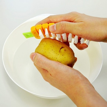 野さしい菜ブラシ にんじん型 小久保工業所