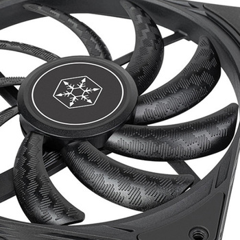 SilverStone Air Slimmer 140 フルレンジPWM装備の高性能140mm スリムファン SST-AS140B SILVER STONE(シルバーストーン)