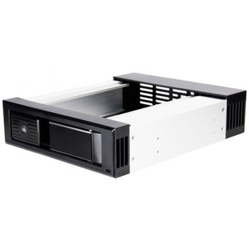 SilverStone ホットスワップ対応、トレイレス5.25～3.5 SAS/SATAデバイスベイ SST-FS301 SILVER STONE(シルバーストーン)
