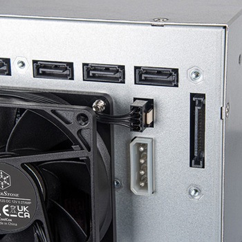 SILVERSTONE 3つの5.25インチデバイスベイから5つの3.5インチSAS-12G / SATA 6Gbit/s へのホットスワップ対応アダプタケージ SST-FS305-E SILVER STONE(シルバーストーン)