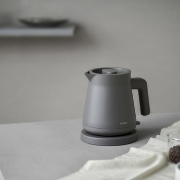 電気ケトル アイリスオーヤマ