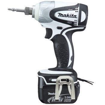 j☆品☆makita マキタ 14.4V 充電式インパクトドライバ TD131DRFXW 白/ホワイト バッテリー2個(3.0Ah) 充電器 ケース付 70209