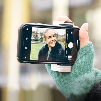 Just Mobile スマホ用多機能カメラグリップ ShutterGrip 2 Just Mobile