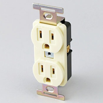 ME2817Y �����_�u���R���Z���g�ڒn2P ���H�� 15A ���n�^�C�v 10289572