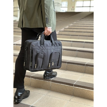 マチ拡張2室式ビジネスバッグ(42cm)-クロ BLAZER CLUB