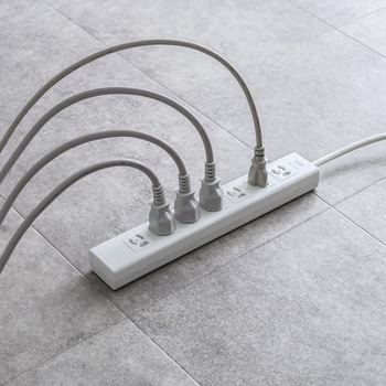 電源タップ_抜け止めシャッター サンワサプライ