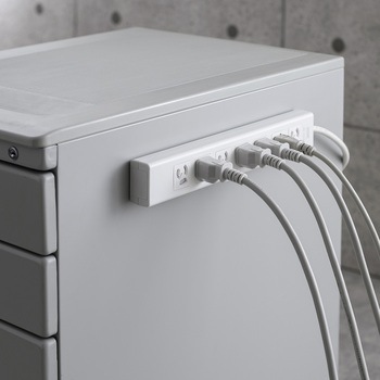 電源タップ_抜け止めシャッター サンワサプライ