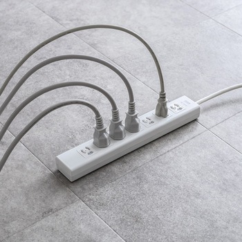 電源タップ_抜け止めシャッター サンワサプライ
