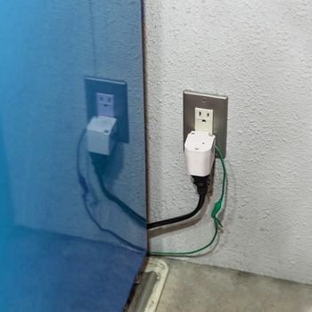 電源アダプタ_温度&電流ヒューズ内蔵 サンワサプライ