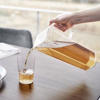 ハンドル付き冷水筒 タワー 1．2L ホワイト 山崎実業