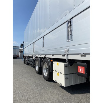 FRP製リン木入れ用取付ステー 信和自動車工業