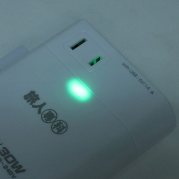 薄型変圧器 USB1A 白 MCO