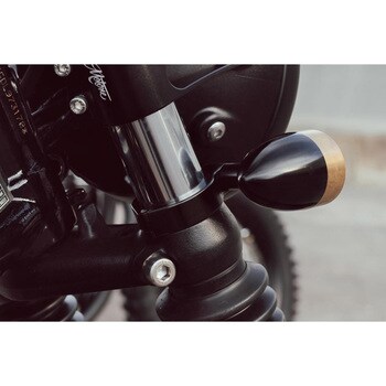 フロントウインカーステー Φ41フォーククランプ M8用 ブラック CL8-041B モートーン