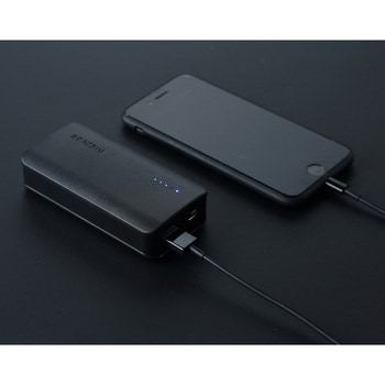 モバイルバッテリー 6，700mAh アイリスオーヤマ