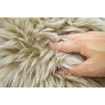 ニュージーランド天然ムートンの1匹ラグ 萩原