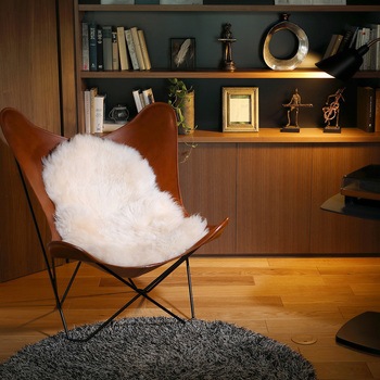 ニュージーランド天然ムートンの1匹ラグ 萩原