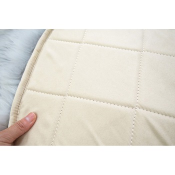 ニュージーランド天然ムートンの1匹ラグ 萩原