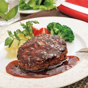 牛肉100%のハンバーグと黒トリュフソース ラ・ベットラ・ダ・オチアイ