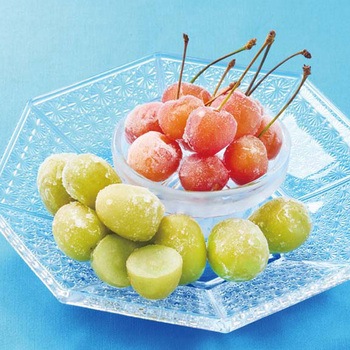 最終の最終冷蔵庫空〜のシャインマスカット２kg 赤肉蜜入りもあるりんご見繕い 最終の最終冷蔵庫空〜のシャインマスカット2kg 赤肉蜜入りもある