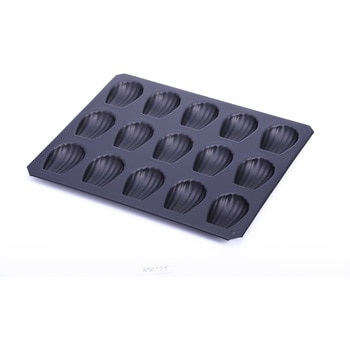 TC Black マドレーヌシェル型 15P cotta