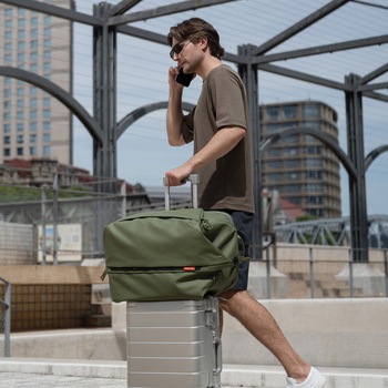 PGYTECH OneMo Travel Backpack 35L (オリーブグリーン) - PGYTECH