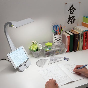 (未使用･未開封品)　TWINBIRD ブックスタンド付LEDデスクライト Ucaled ホワイト LE-H842W kmdlckf LE-H842W ブックスタンド付LEDデスクライト Ucaled 1台 ツインバード