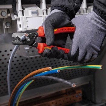 絶縁ケーブルカッターStepCut XL KNIPEX(クニペックス)