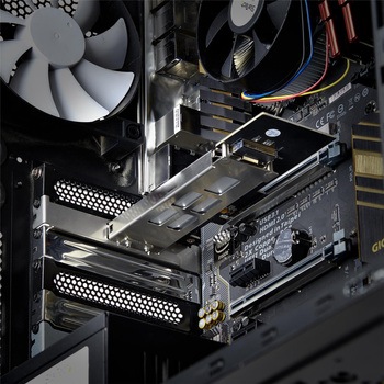 M.2 NVMe SSD対応モバイルラック/PCIe 4.0  x4/ホットスワップ対応/工具不要/鍵付き/PCI Express 高速データ転送 StarTech.com