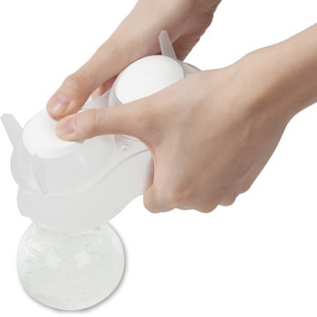 ポンッと氷が取りやすい 丸氷 2個取り ベストコ