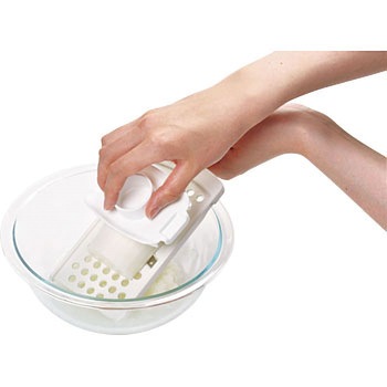 ENJOY KITCHEN PCスライサーおろし器(ホルダー付) パール金属