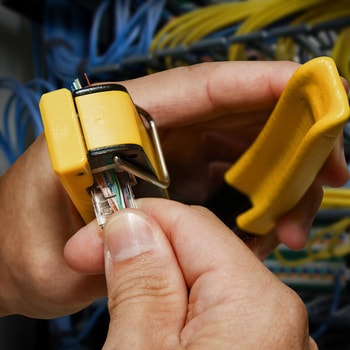 Pass-Thru圧着工具 - KLEIN TOOLS