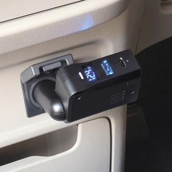 スリムポート ディレクション USB+Type-C+バッテリーチェッカー 槌屋ヤック