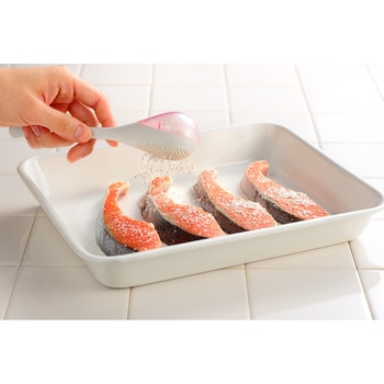ムダなくまぶせる粉ふるい オークス