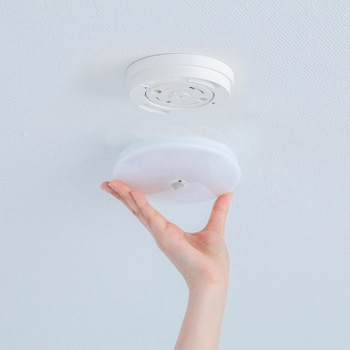 小型シーリングライト 薄型 人感センサー付【電球色 昼白色 電球色】 アイリスオーヤマ