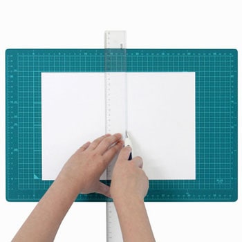 カッティングマット PLUS(プラス)[文具]
