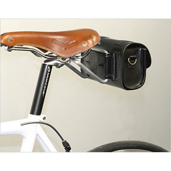 クラシコサドルバッグ ビターブラック 自転車用バッグ ツール バイク クラシコサドルバッグ ビターブラック 自転車用バッグ ツール バイク